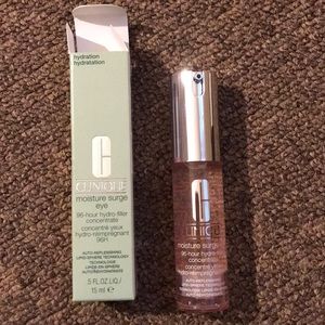 Clinique moisture surge eye 96-hour hydro-filler